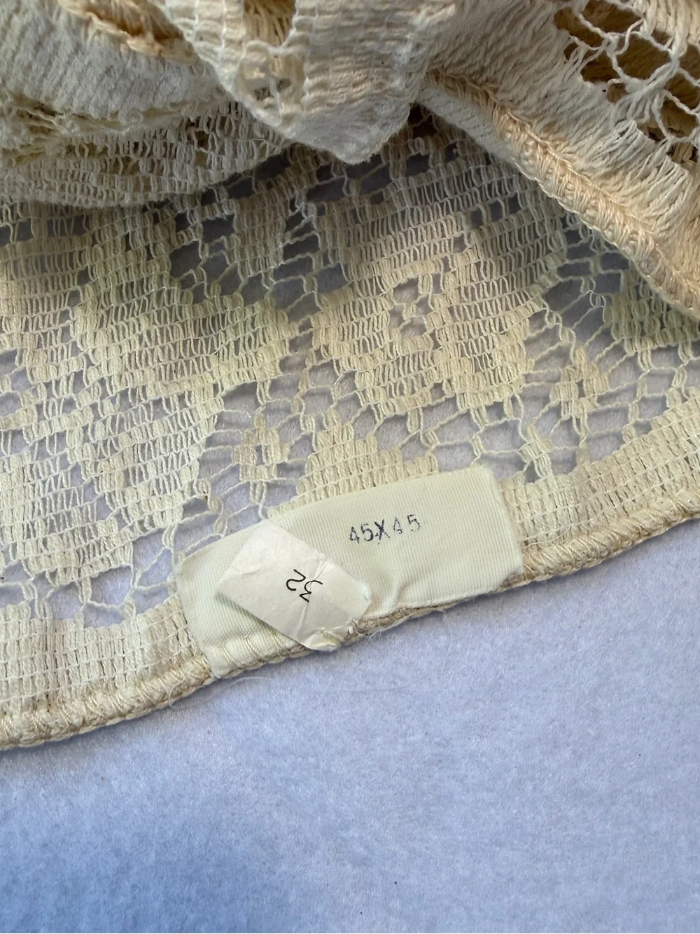 Vintage Quaker Lace Camelia Table Topper, 42x42, machine made, floral, 1950s